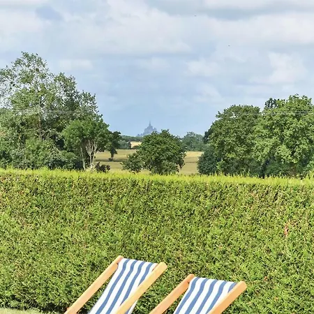 Holiday Rue Veillon